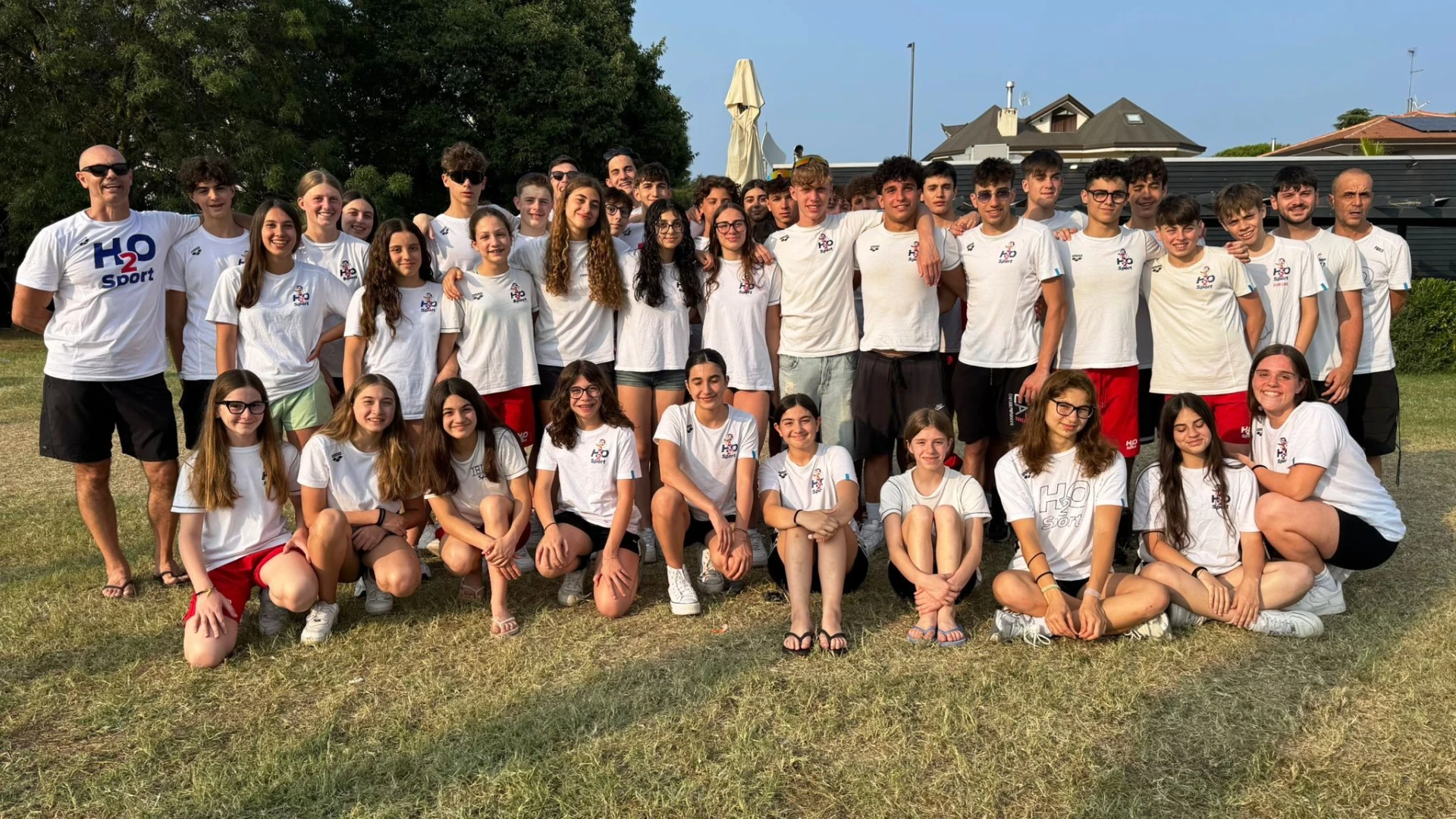 Nuoto: campionati regionali di categoria ragazzi a tinte biancorosse. L’H2O Sport raccoglie consenti facendo incetta di medaglie.